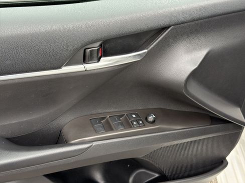 Used 2023 Toyota Camry SE FWD image 13