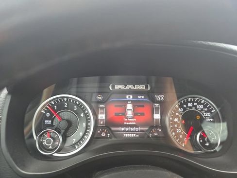 Used 2020 RAM 1500 Laramie AWD/4WD image 9