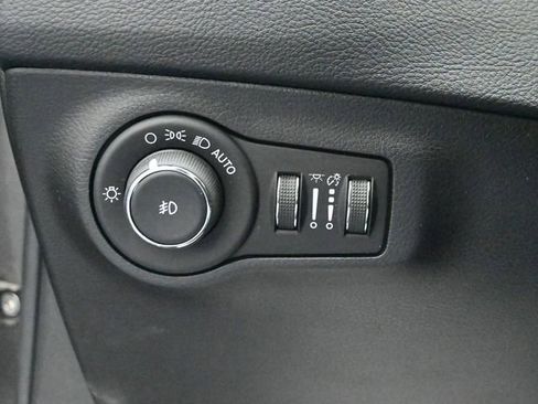 Used 2020 Jeep Compass Limited AWD/4WD image 11