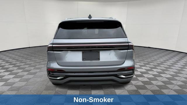 Used 2025 Lincoln Nautilus Reserve AWD/4WD image 4