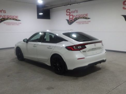 Used 2023 Honda Civic Sport image 2