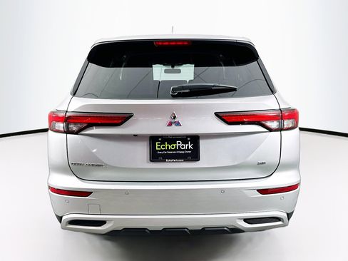 Used 2024 Mitsubishi Outlander SE Black Edition image 7