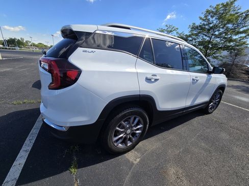 Used 2023 GMC Terrain SLT AWD/4WD image 8