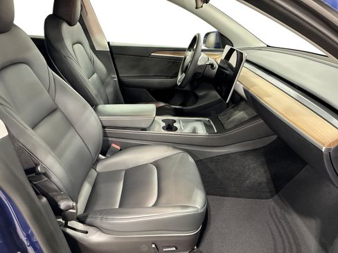 Certified 2023 Tesla Model Y Long Range AWD/4WD image 13