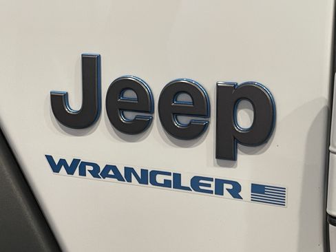 Used 2023 Jeep Wrangler Unlimited AWD/4WD image 25