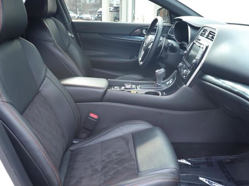 Used 2019 Nissan Maxima SR w/ Premium Package image 19