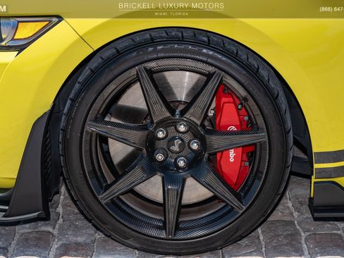 Used 2021 Ford Mustang Shelby GT500 w/ Carbon Fiber Track Pack RWD image 37