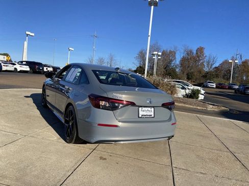 Used 2025 Honda Civic Sport image 8