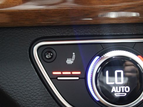 Used 2023 Audi Q5 2.0T Premium w/ Convenience Package AWD/4WD image 38