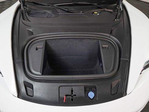 Used 2021 Porsche Taycan Turbo image 12