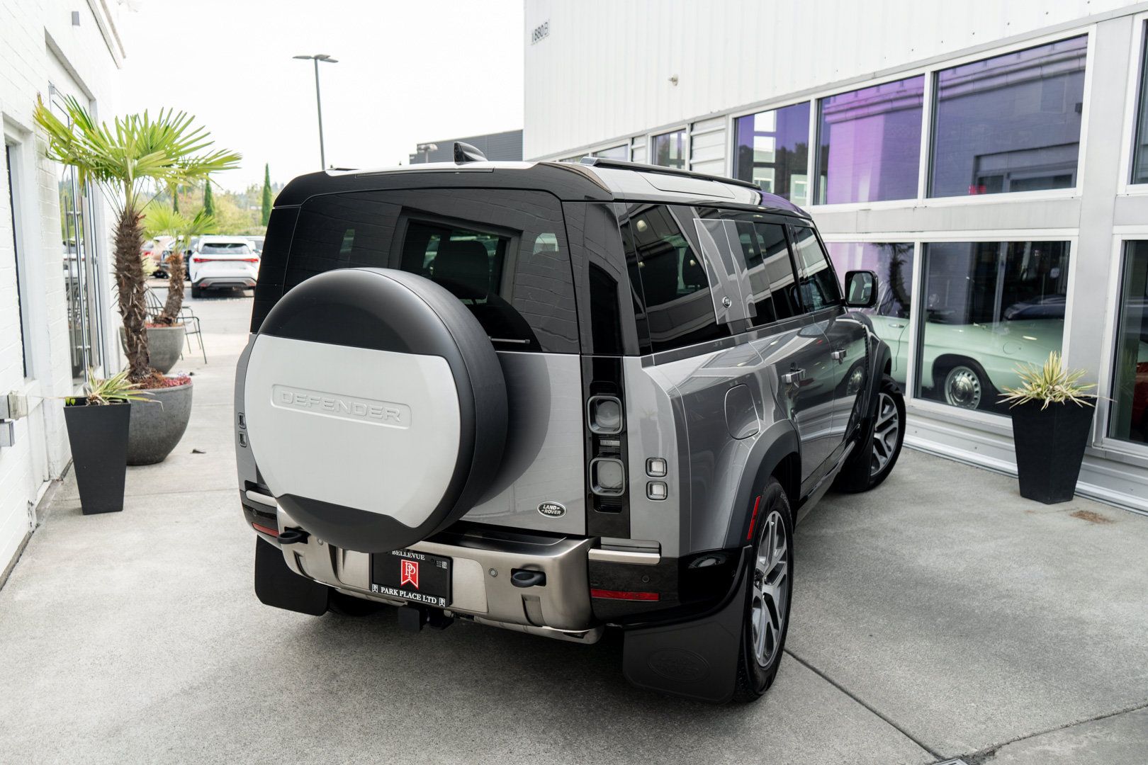 Used 2022 Land Rover Defender 110 X AWD/4WD image 6