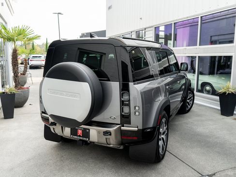 Used 2022 Land Rover Defender 110 X AWD/4WD image 6