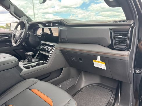 New 2026 GMC Sierra 1500 AT4 w/ AT4 Premium Package AWD/4WD image 39