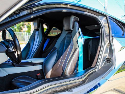 Used 2016 BMW i8 image 28
