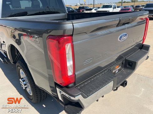 New 2026 Ford F250 XLT w/ FX4 Off-Road Package image 6