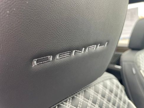 Used 2026 GMC Acadia Denali w/ Super Cruise Package AWD/4WD image 38