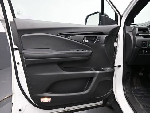 Certified 2020 Honda Passport Elite image 30