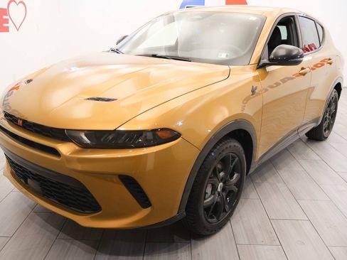 Used 2024 Dodge Hornet R/T w/ R/T Blacktop Package AWD/4WD image 1