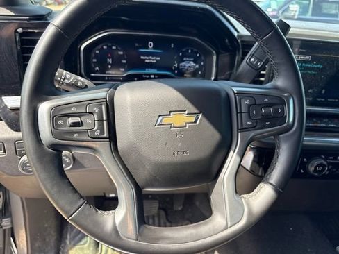 Used 2024 Chevrolet Silverado 1500 LT AWD/4WD image 14