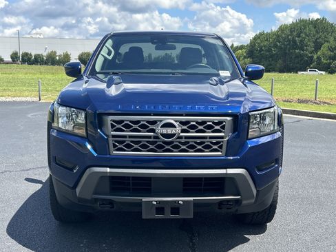 Used 2022 Nissan Frontier SV AWD/4WD image 3