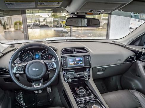 Used 2018 Jaguar F-PACE R-Sport AWD/4WD image 28