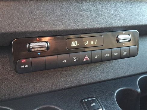 Used 2022 Mercedes-Benz Sprinter 2500 image 12
