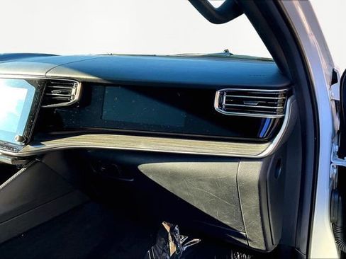 Used 2022 Jeep Wagoneer Series III image 19