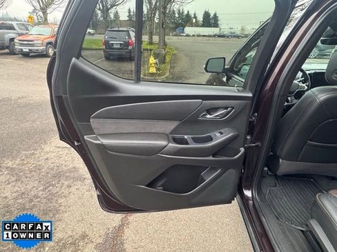 Used 2022 Chevrolet Traverse High Country image 13