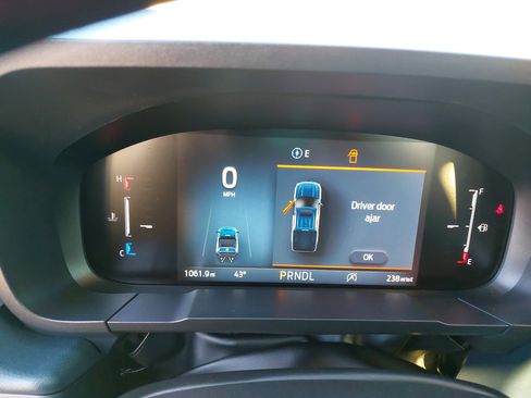 Used 2025 Ford Maverick XLT w/ Equipment Group 302A image 21