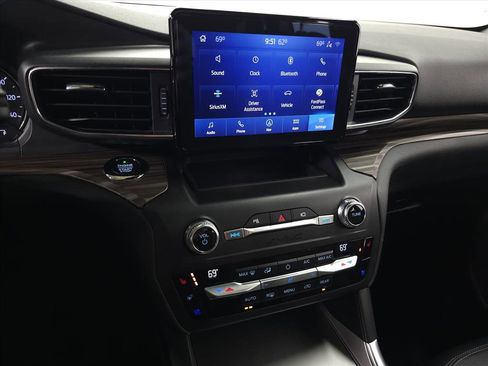 Used 2020 Ford Explorer Limited w/ Class III Trailer Tow Package image 23