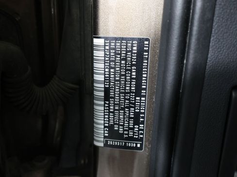 Used 2012 Volkswagen Beetle 2.5 FWD image 31
