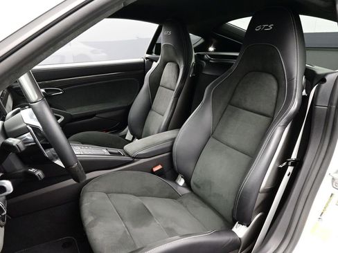 Certified 2024 Porsche 718 Cayman GTS RWD image 5