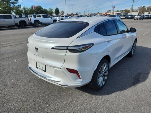 New 2026 Buick Envista Avenir image 3