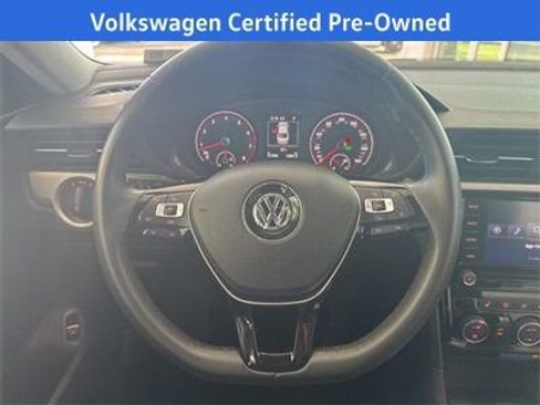 Certified 2022 Volkswagen Passat 2.0T SE image 19