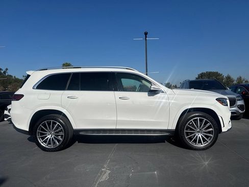 Used 2023 Mercedes-Benz GLS 450 4MATIC image 4