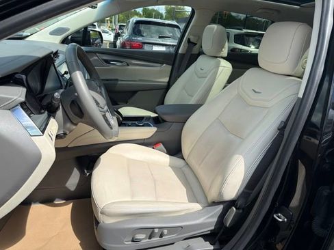 Used 2023 Cadillac XT5 Premium Luxury AWD/4WD image 12