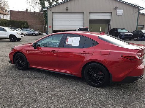 Used 2025 Toyota Camry SE w/ Convenience Package image 6