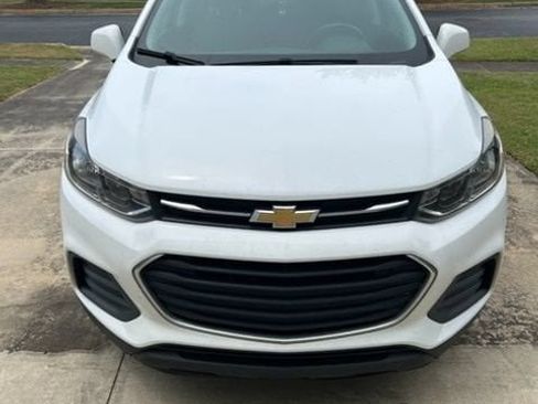 Used 2020 Chevrolet Trax LS w/ Tint and Cruise Package FWD image 2