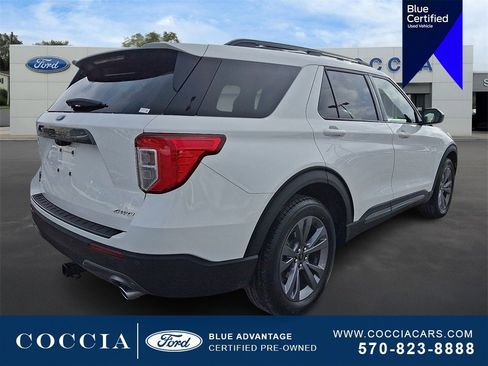 Certified 2022 Ford Explorer XLT w/ Equipment Group 202A image 4