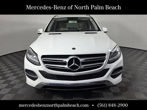 Used 2019 Mercedes-Benz GLE 400 4MATIC image 2