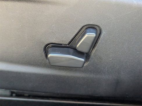 Used 2022 Dodge Charger SXT image 11