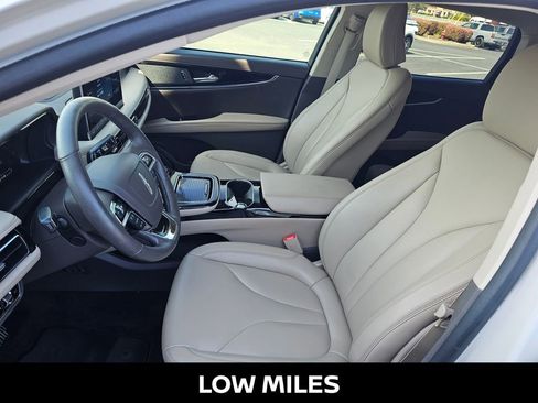 Used 2023 Lincoln Nautilus AWD w/ Premium Package image 15