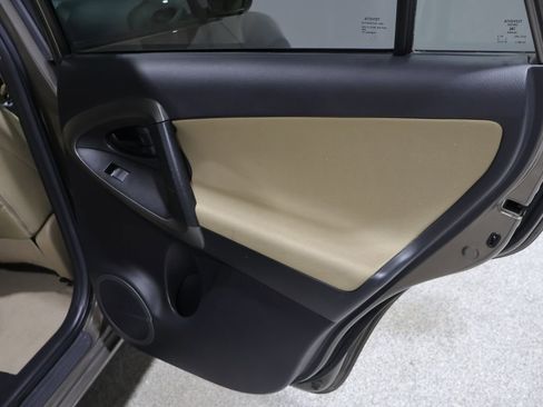 Used 2011 Toyota RAV4 4WD w/ Base L4 Extra Value Pkg image 20