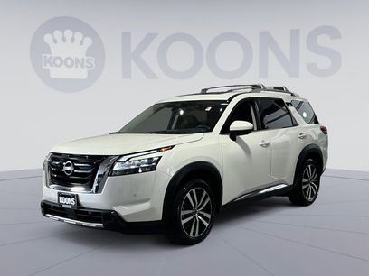 Used 2023 Nissan Pathfinder Platinum