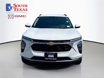 Certified 2025 Chevrolet Trax LT w/ Driver Confidence Package
