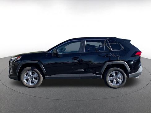 Used 2025 Toyota RAV4 LE image 9
