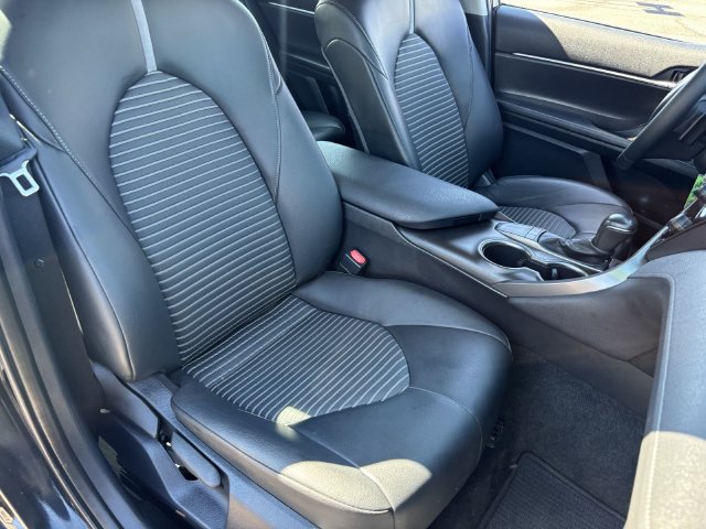Used 2022 Toyota Camry SE w/ Carpet Mat Package (TMS) FWD image 10