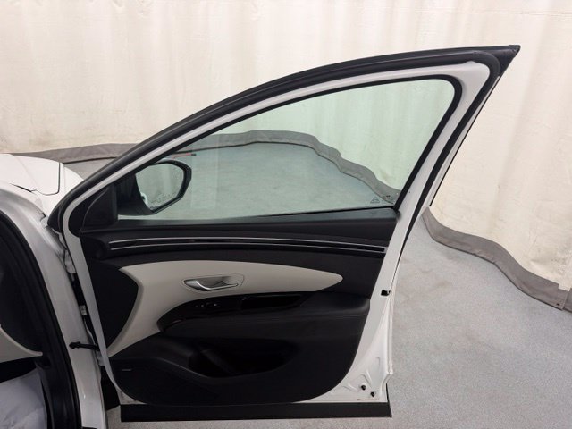 Used 2023 Hyundai Tucson Limited AWD/4WD image 15