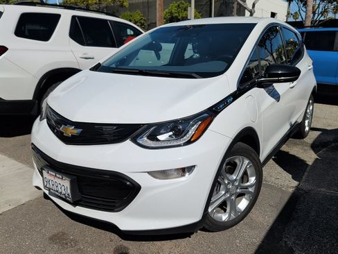 Used 2020 Chevrolet Bolt LT FWD image 1