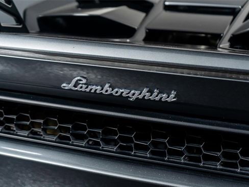 Used 2017 Lamborghini Huracan LP 610-4 image 15